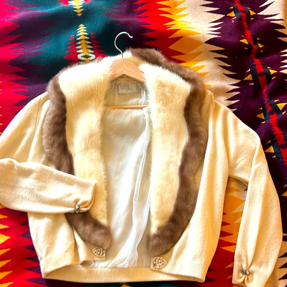 Vintage 30’s 40’s fur collared and jeweled wool cardigan
